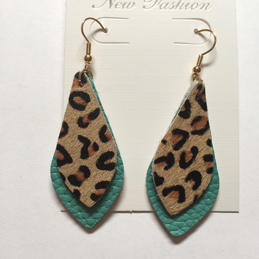 Earrings - Picture 3 of 3
